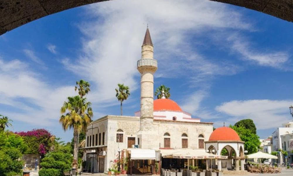 "Κορυφή του παγόβουνου" οι κατάσκοποι στη Ρόδο: Το δαιδαλώδες σχέδιο της Άγκυρας για τα Δωδεκάνησα